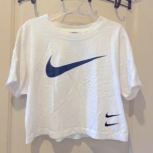 Nike Women’s Essential Crop Top